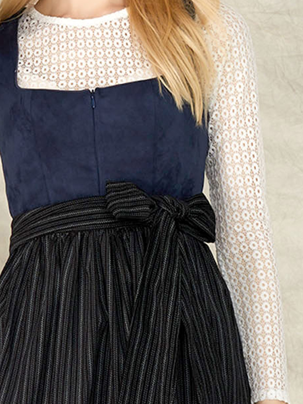 SamtDirndl in Blau