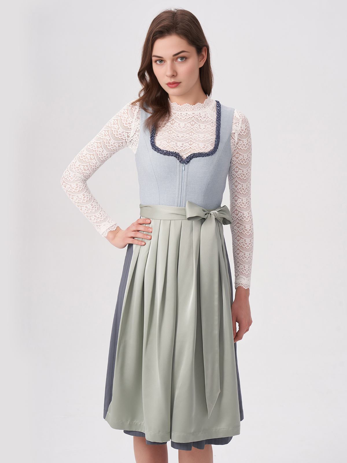 Dirndl mit Reißverschluss vorne in Blau