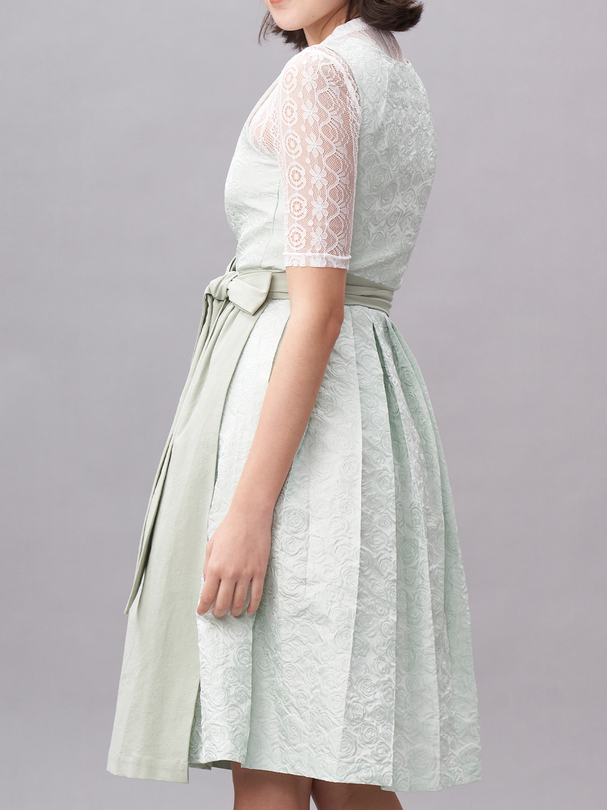 Traditionelles grünes Dirndl von Ehreer