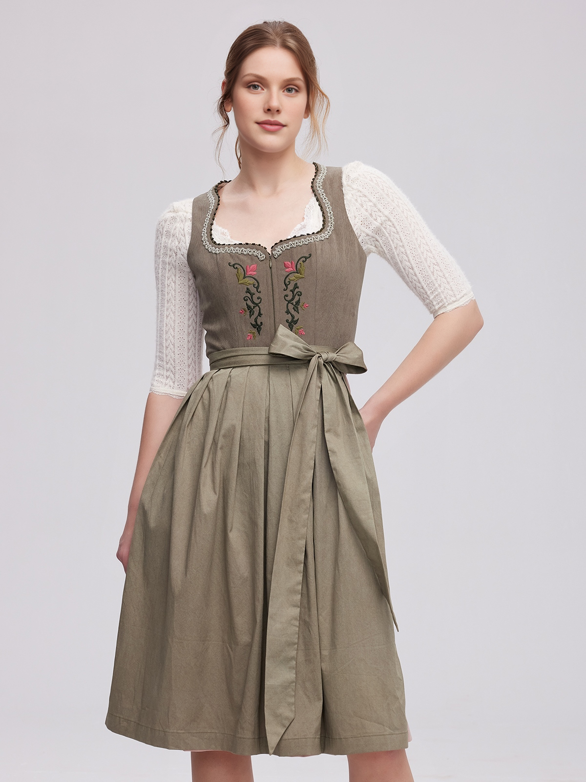 Dirndl in Grün