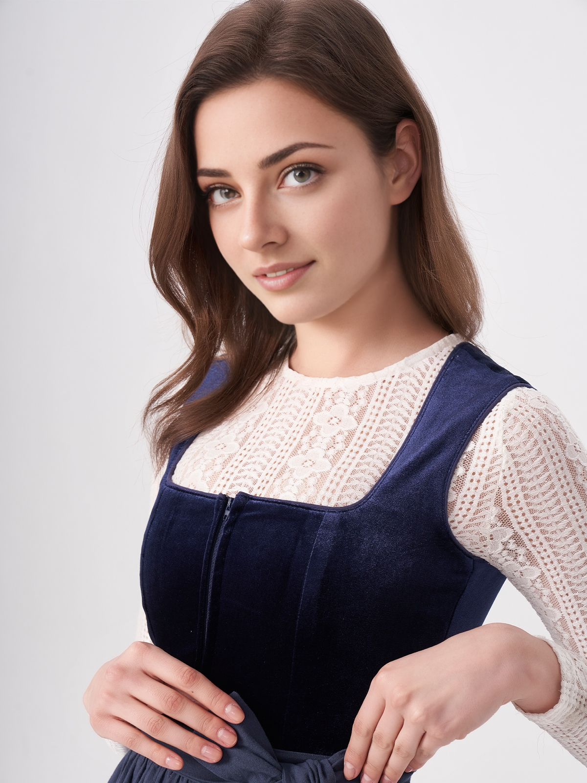 Dirndl Kurzarm in Blau