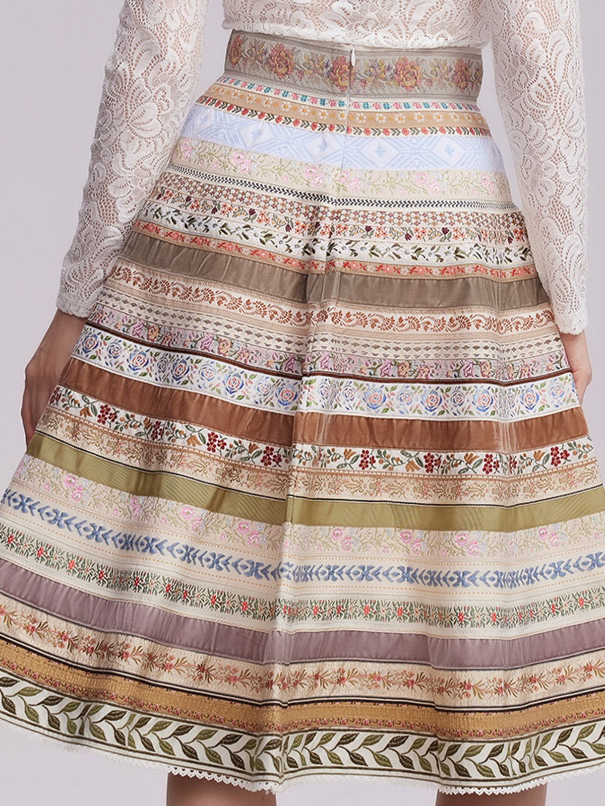 Grünes Dirndl mit natürlichem Charme