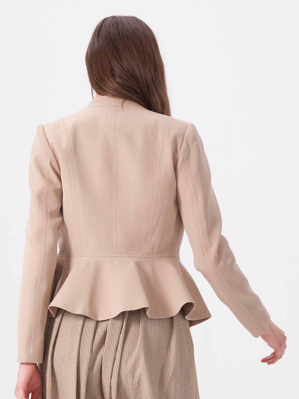 Modernes Langarm Dirndl in eleganter Braunvariante