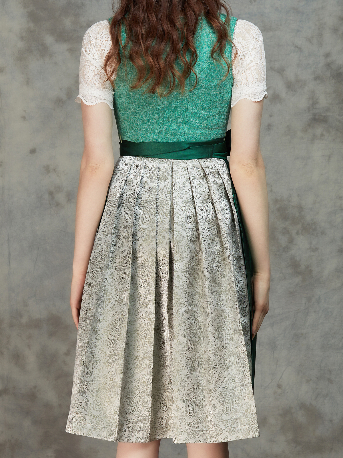 Modernes blaues Ehreer Dirndl