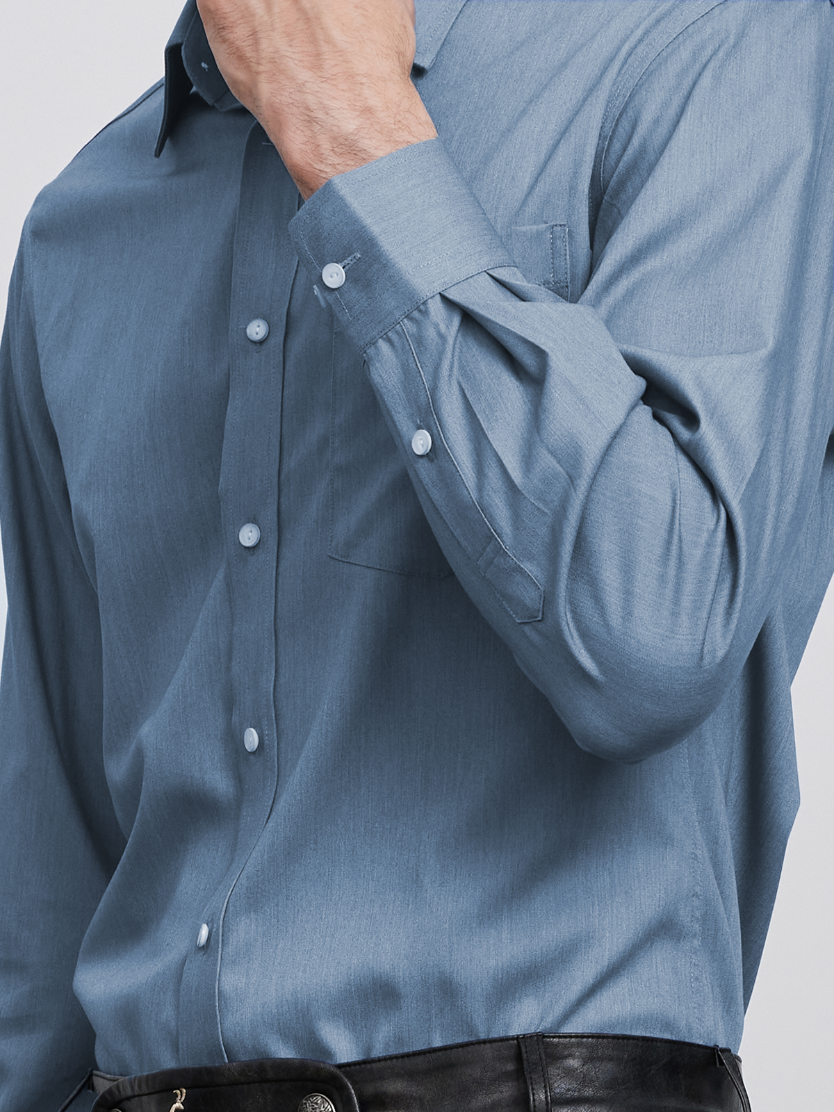 Modernes Dirndl in Blau