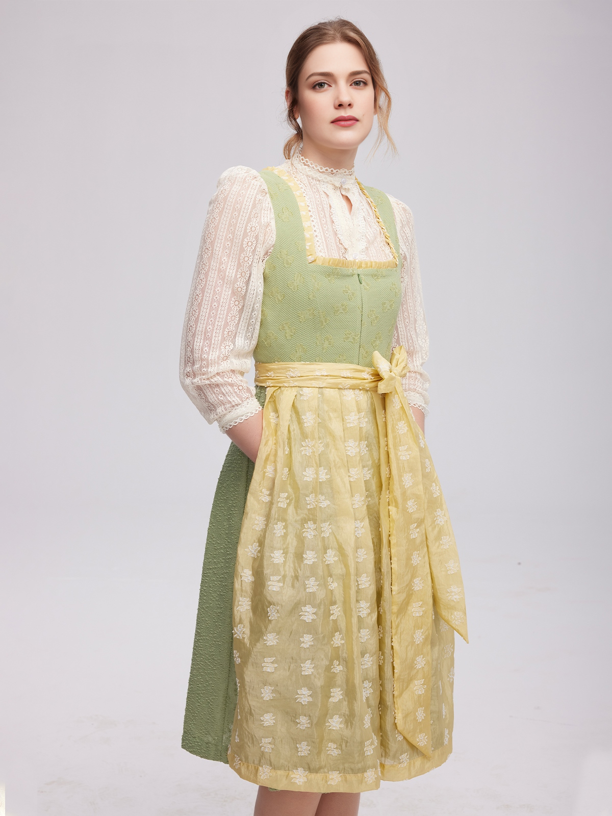 Samt Dirndl Dunkelblau in Grün