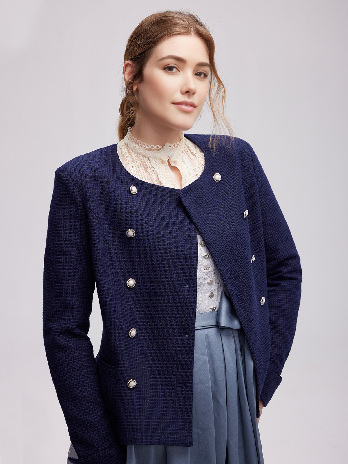 Modernes Dirndl in Blau