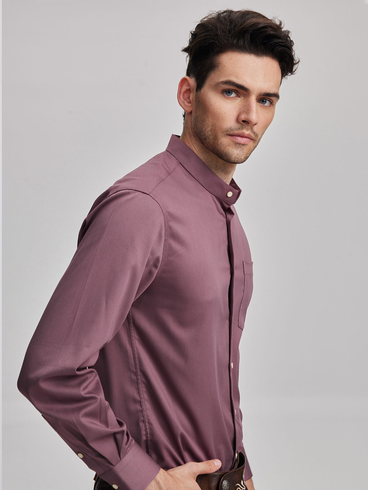 Modernes Dirndl in Rosa