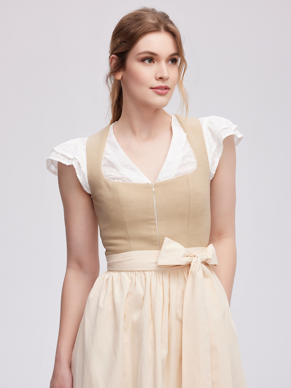 Dirndl Grün mit rustikalem Charme