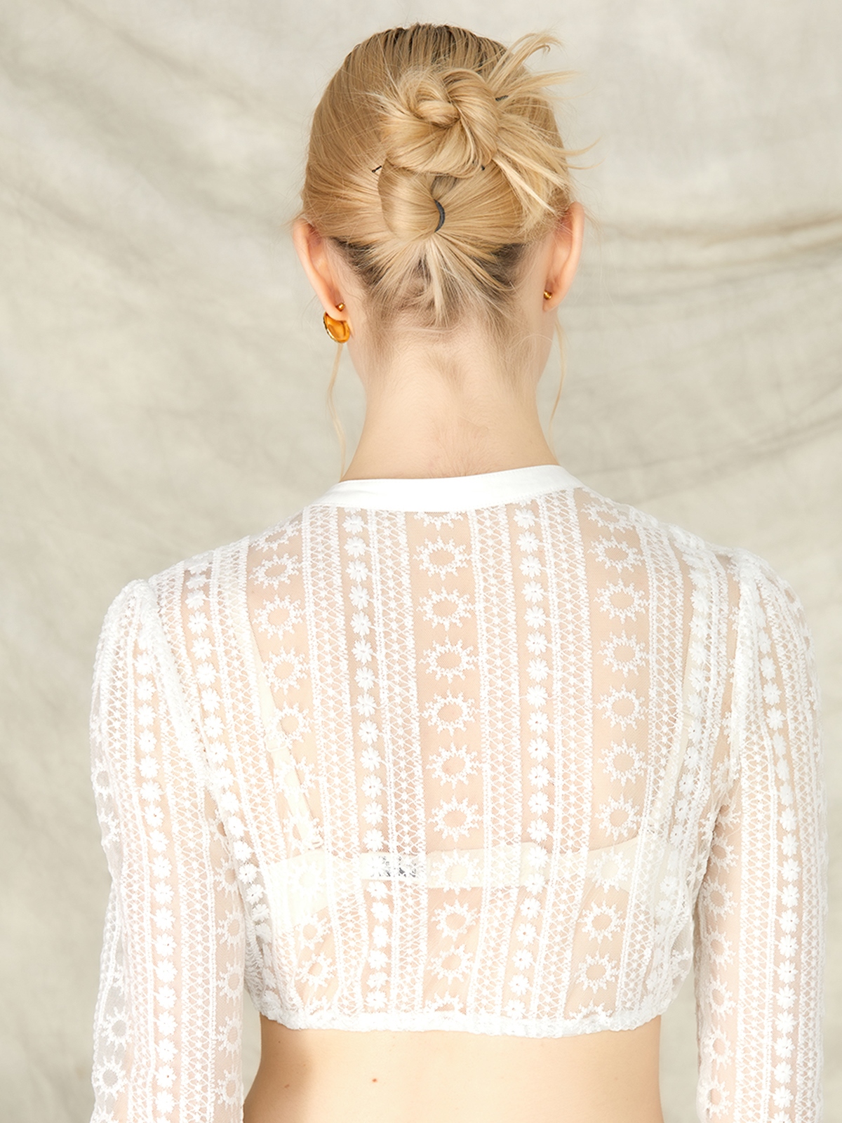 Dirndl mit weißer Bluse – perfekt für festliche Anlässe
