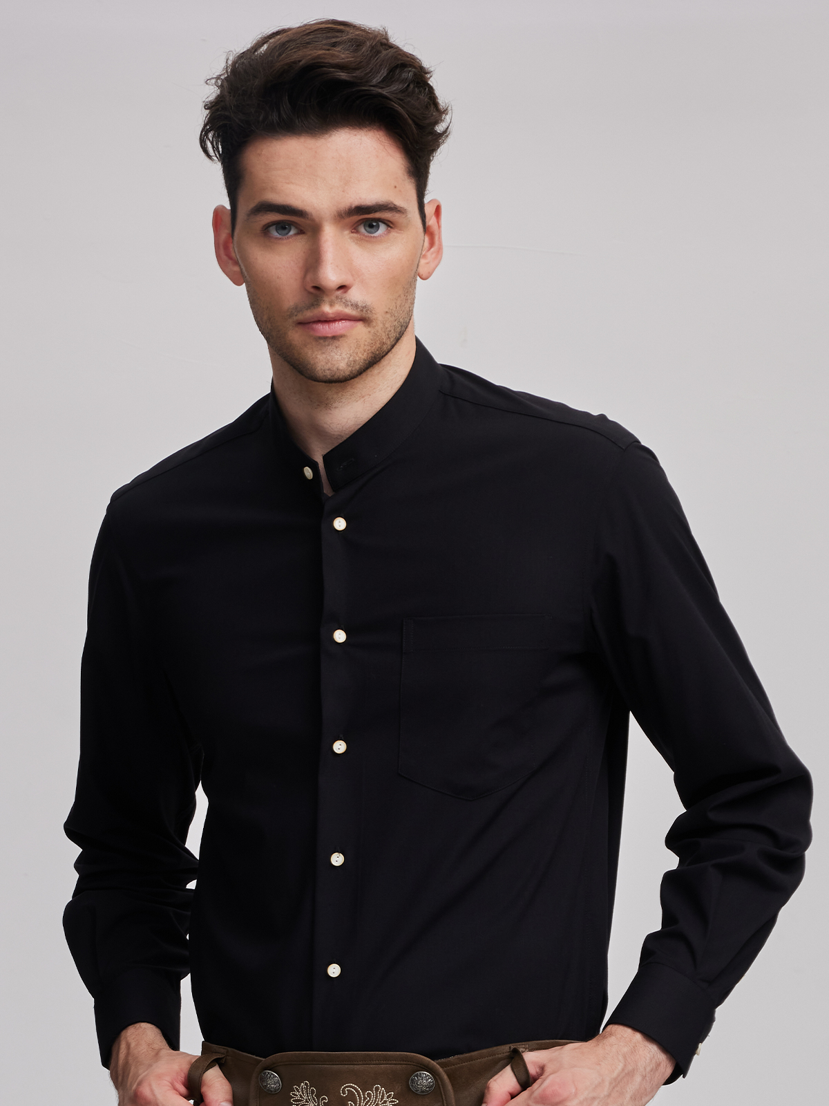 Dirndl Schwarz Beige – stilvolle Trachtenmode