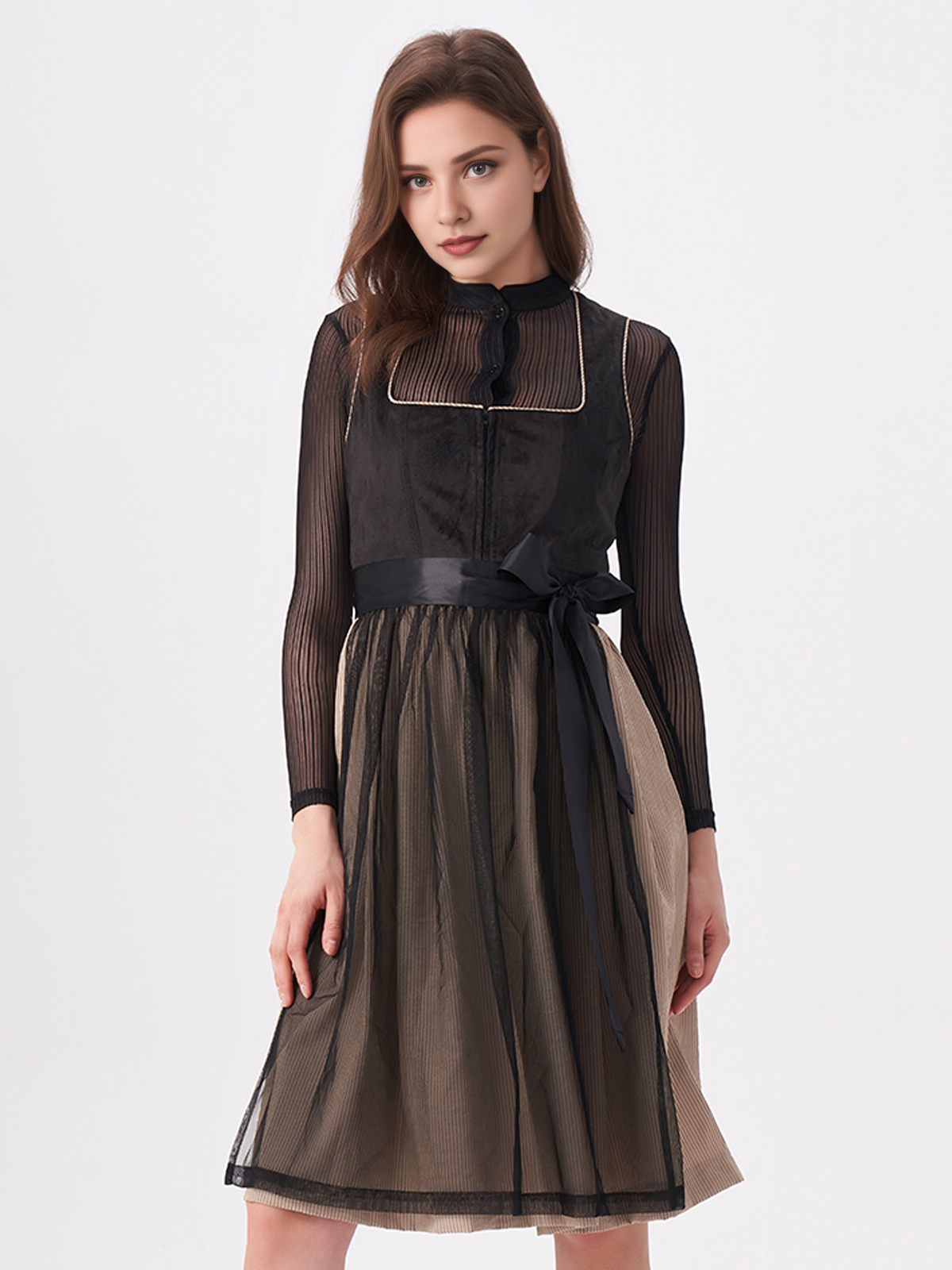 Dirndl in Schwarz – Eleganz und Stil