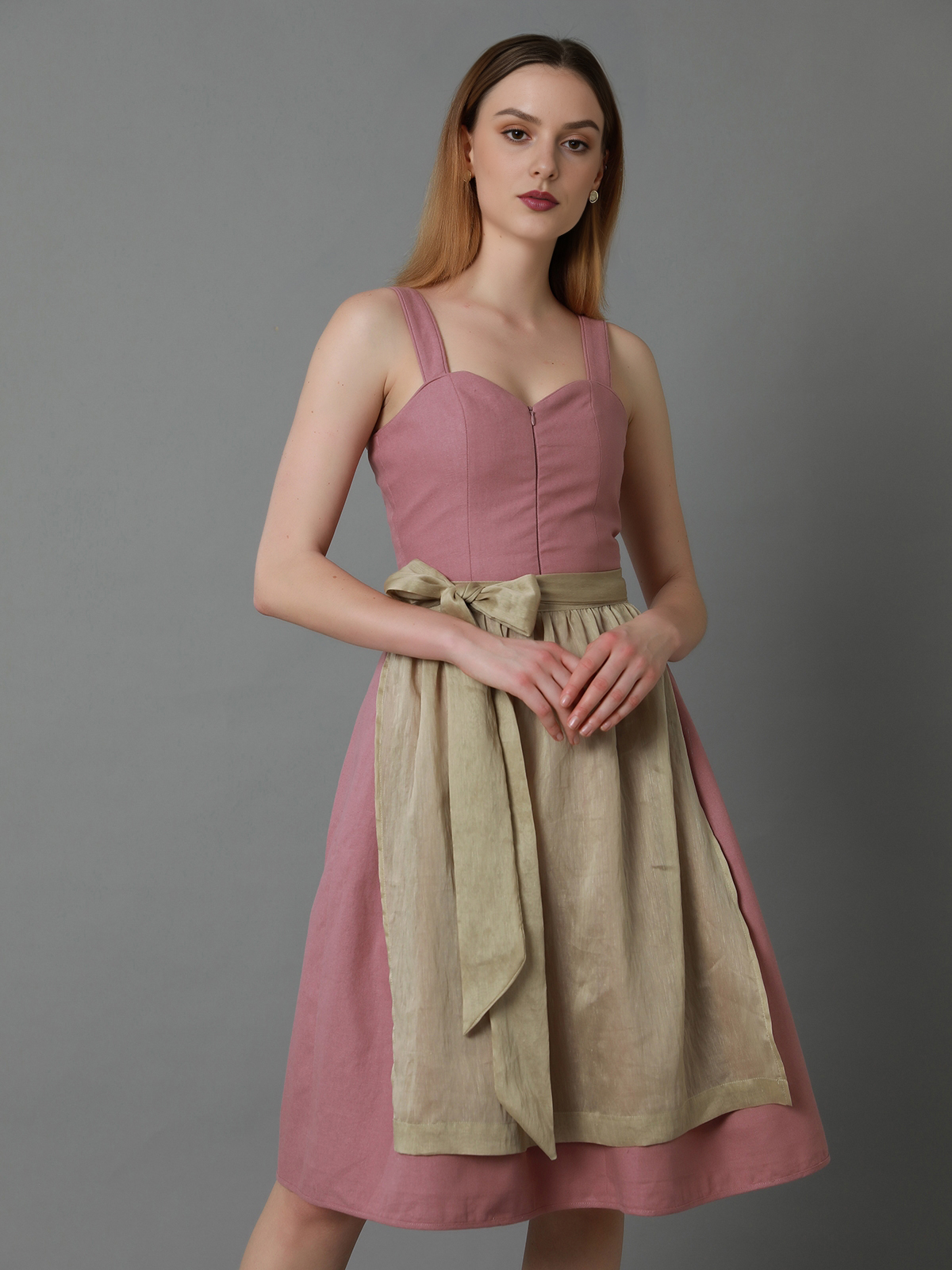 Dirndl Bluse in Rosa mit Spitzenverzierungen