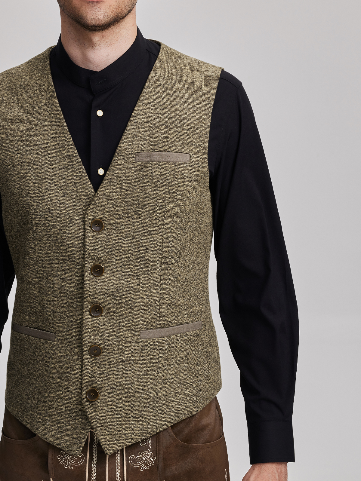 Dirndl mit gelber Weste